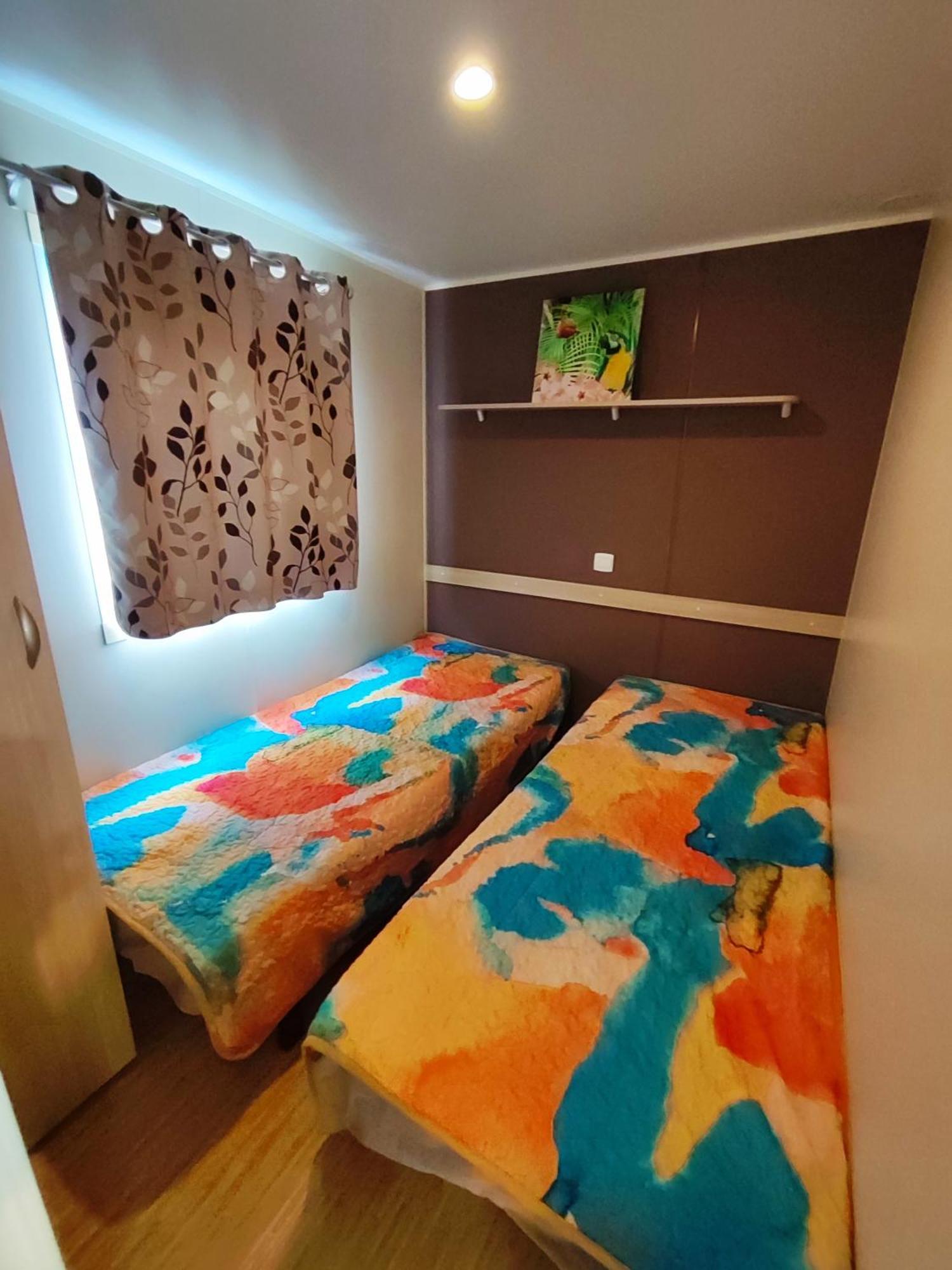 Mobilhome Au Camping Les Salins De La Gardiole Ex Camping Europe Vic-la-Gardiole Exterior foto